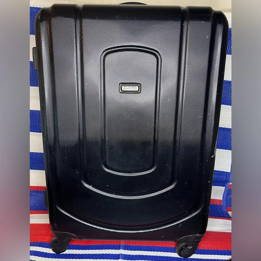 🥳✨ American Tourister Black Hardshell Max Burst Expandable 360 Spinner Suitcase